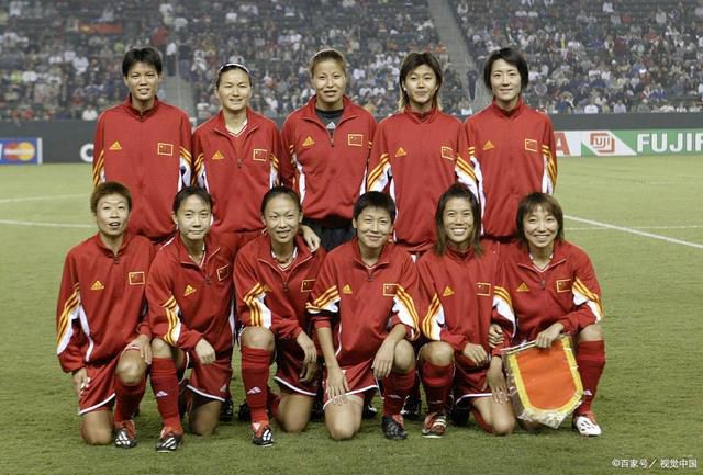 国际米兰前锋劳塔罗·马丁内斯目前以15球位居射手榜第1，是本赛季意甲金靴的有力争夺者。